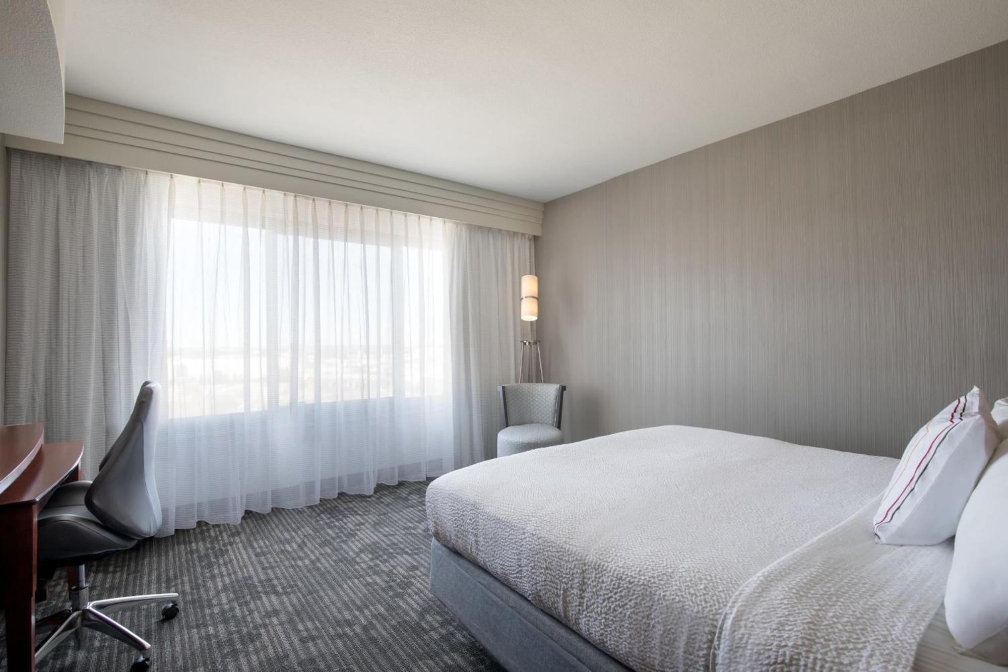 Courtyard By Marriott Fort Smith Downtown Екстер'єр фото
