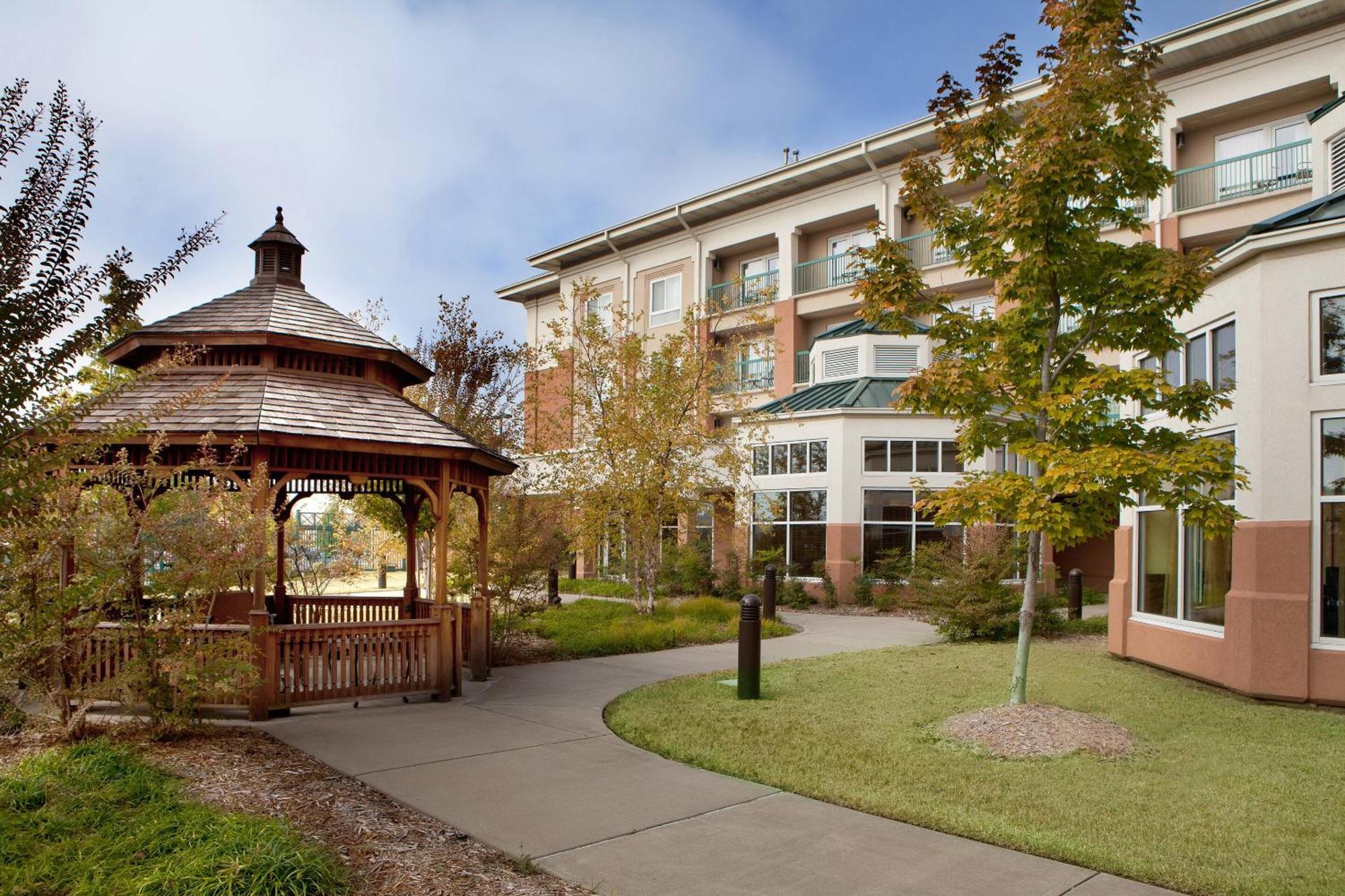 Courtyard By Marriott Fort Smith Downtown Екстер'єр фото